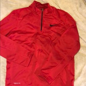 Nike Men’s Therma-fit long sleeve quarter zip